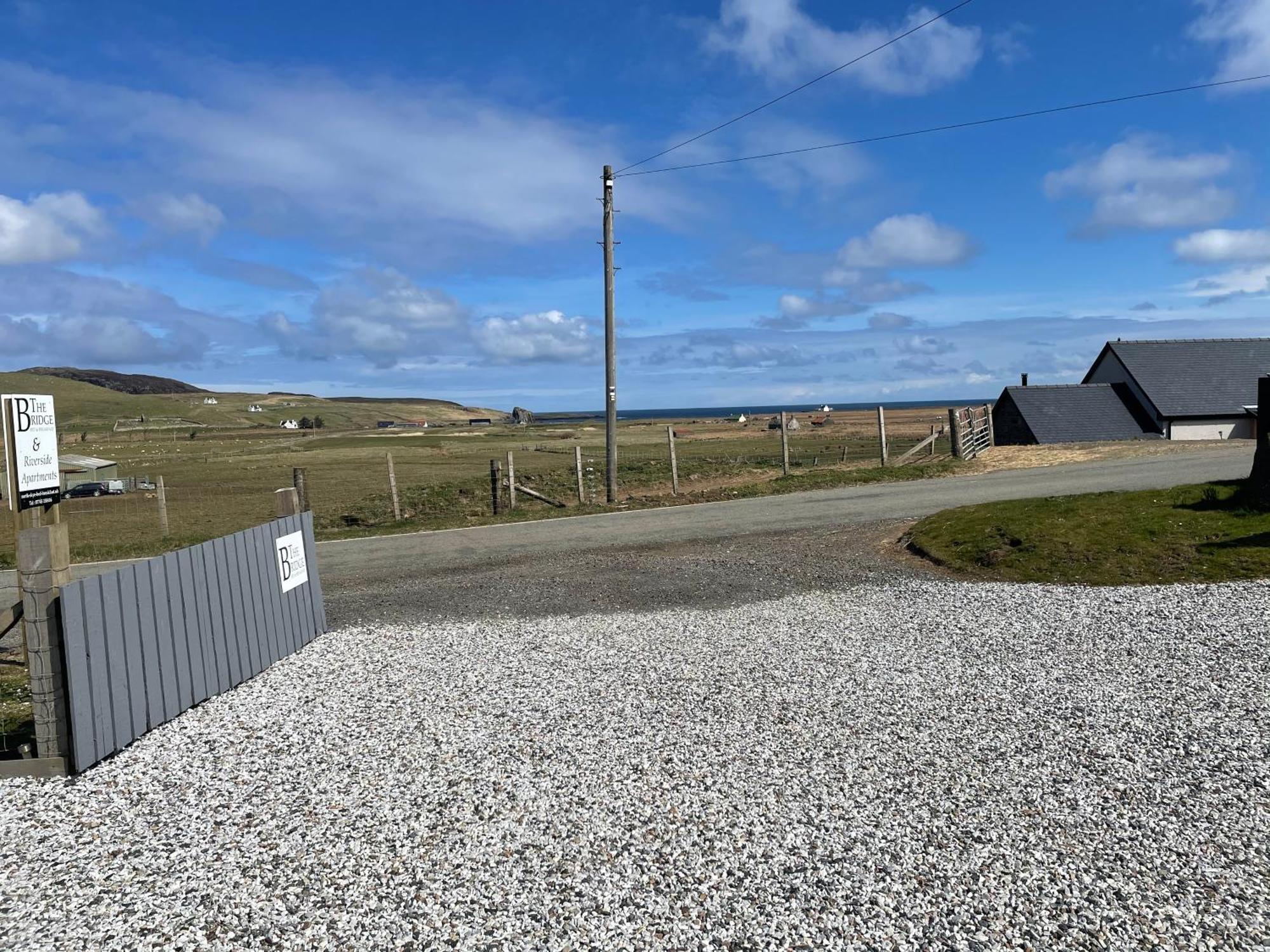The Bridge B&B Kilmaluag Exterior foto